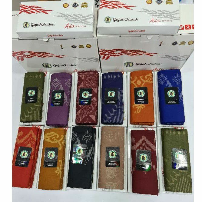 Sarung Pelikat Gajah Duduk Asia Kembang — Kain Pelikat dari Butik Saifuddin Eksklusif