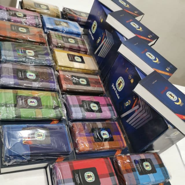 Kain Sarung Pelikat Gajah Duduk 7000 — Kain Pelikat dari Butik Saifuddin Eksklusif